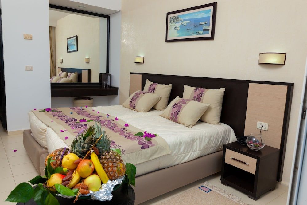 Hotel Ezzahra Dar Tunis Superior Room, Sea View (with jacuzzi) 2