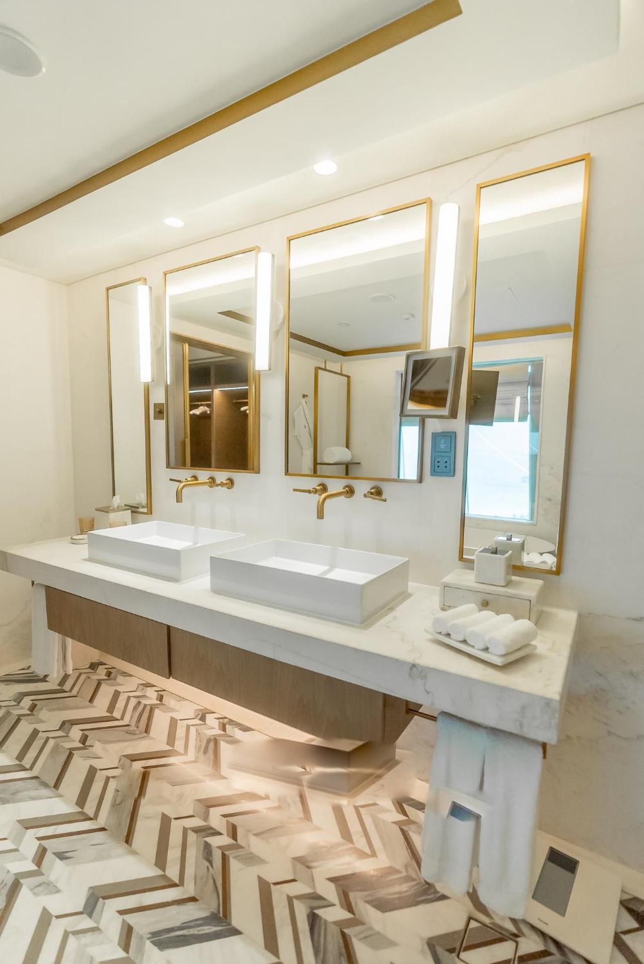 Al Marsa Suite with Private Balcony - includes Daily Breakfast & Afternoon Tea, Evening Drinks & Canapes, Club Lounge access with all-day refreshments and Wild Wadi Waterpark access