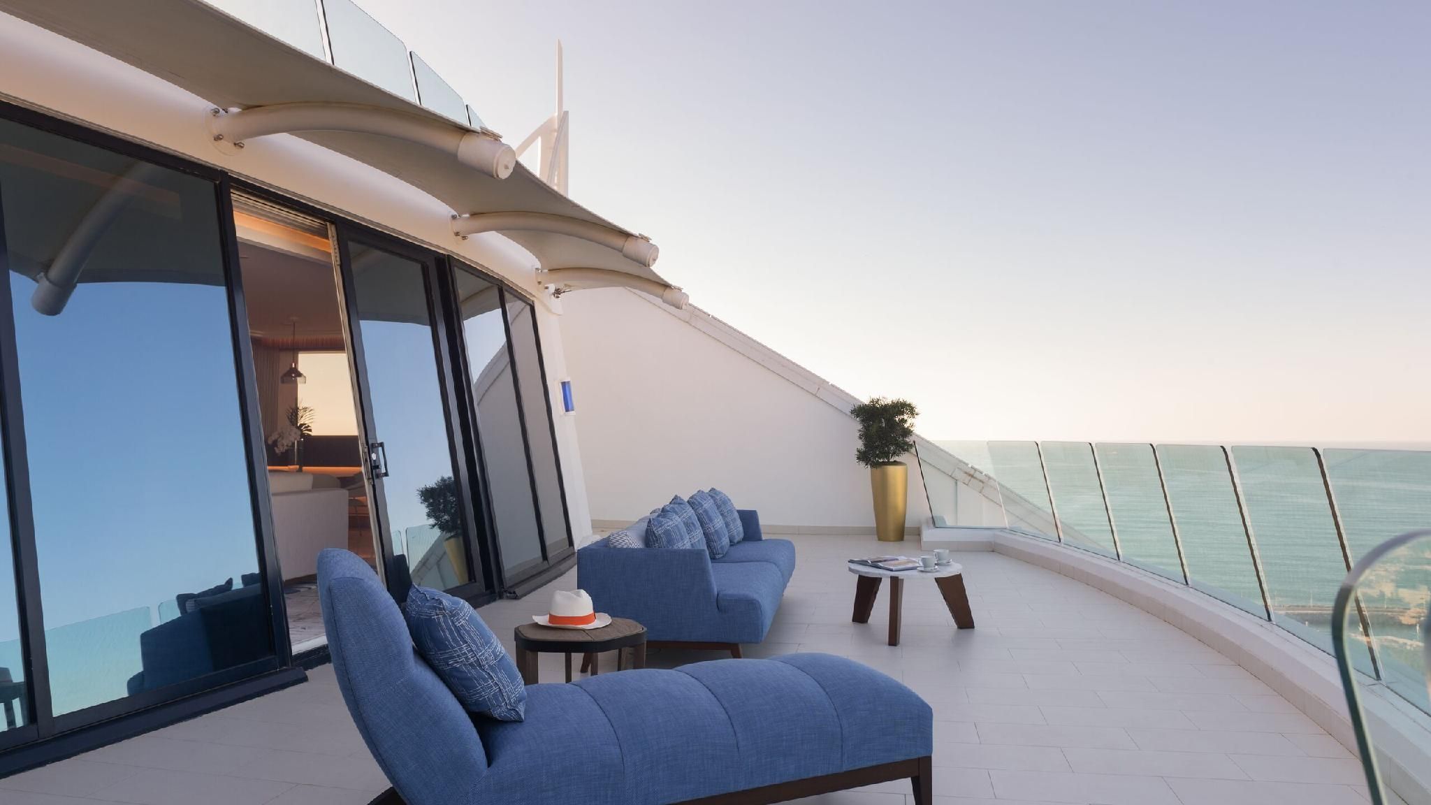 undefined Jumeirah Beach Hotel Dubai 10