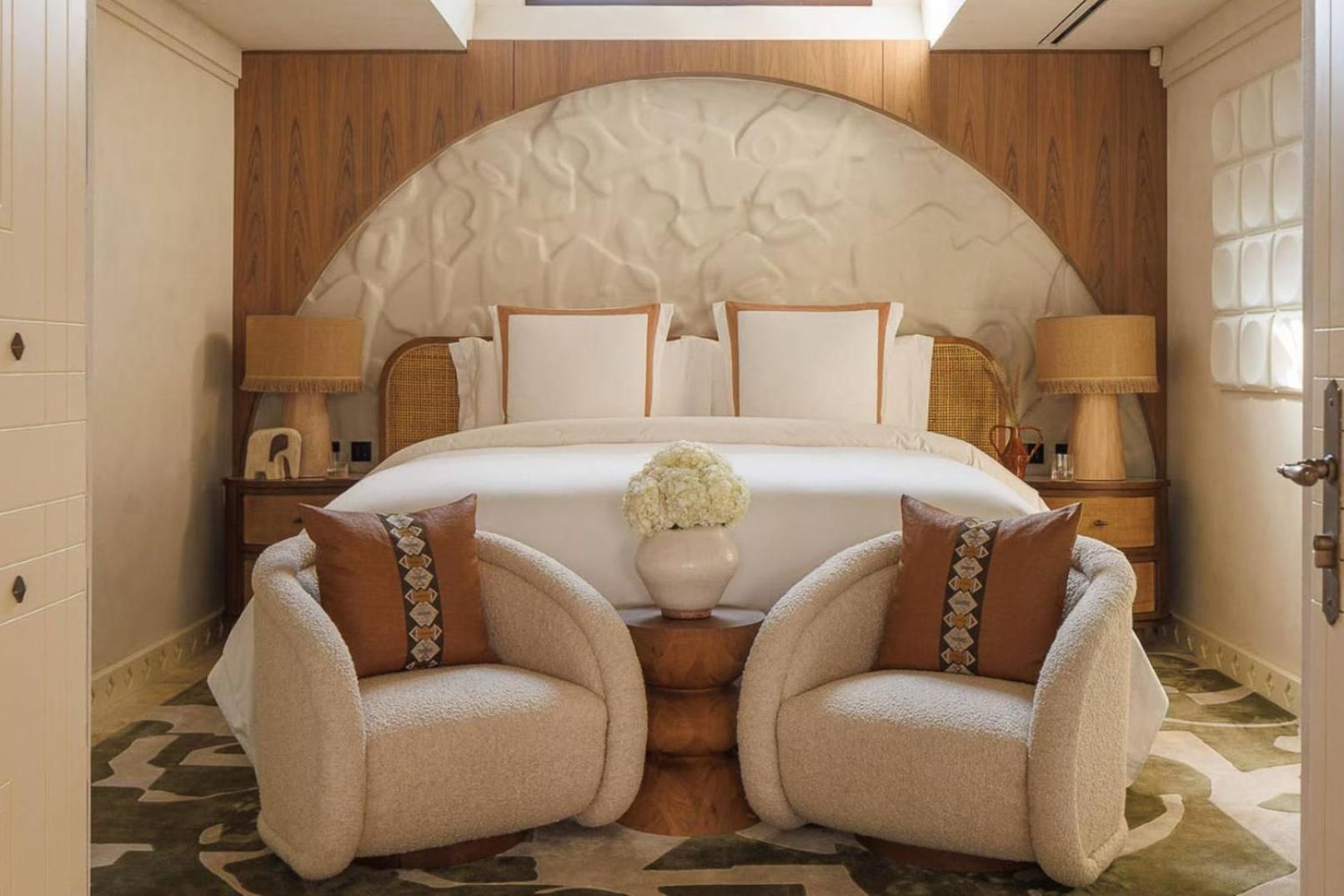 Al Bahar One Bedroom Royal Villa with Private Pool - includes Two-Way Airport Transfer, Butler Service, Daily Breakfast in-villa & Afternoon Tea, Evening Drinks & Canapes and Wild Wadi Waterpark access