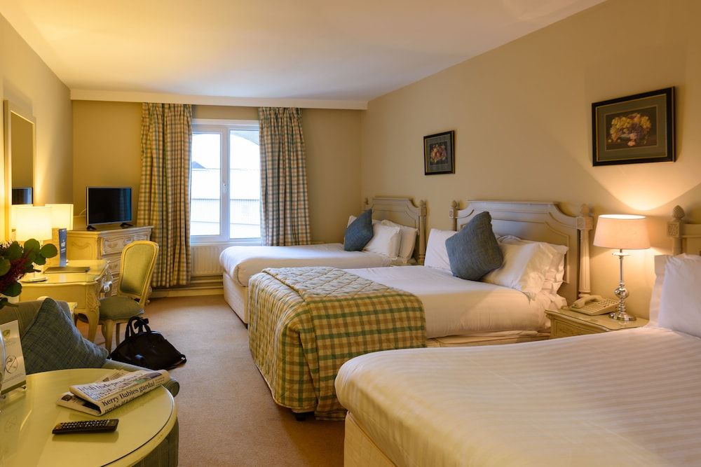 Family Room, 1 Bedroom