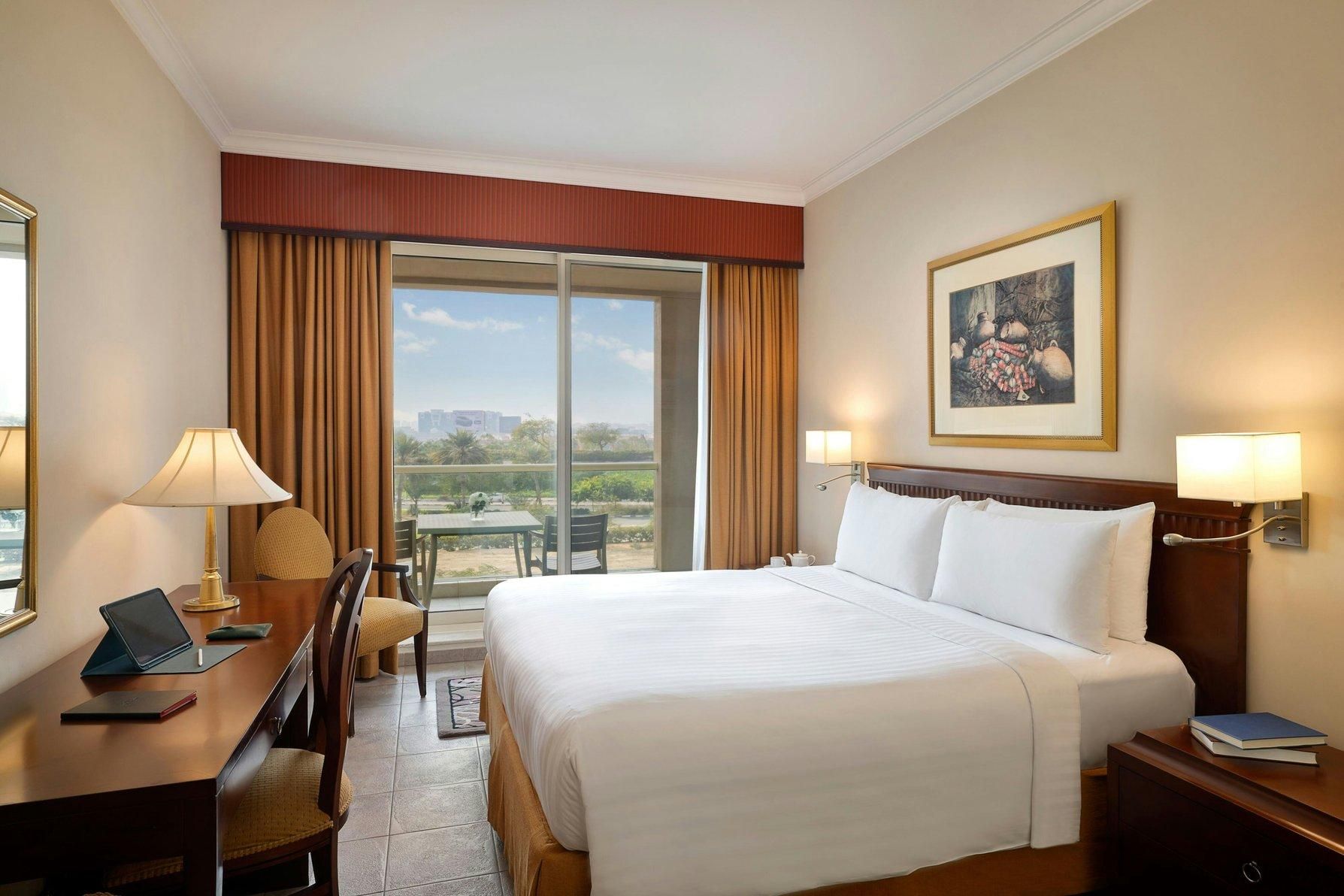 1 Bedroom Apartment, 1 King, Creek view