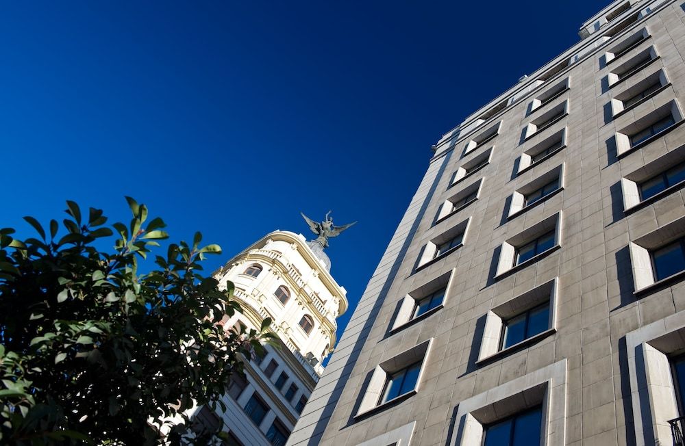undefined Hotel Vincci Vía 66 2