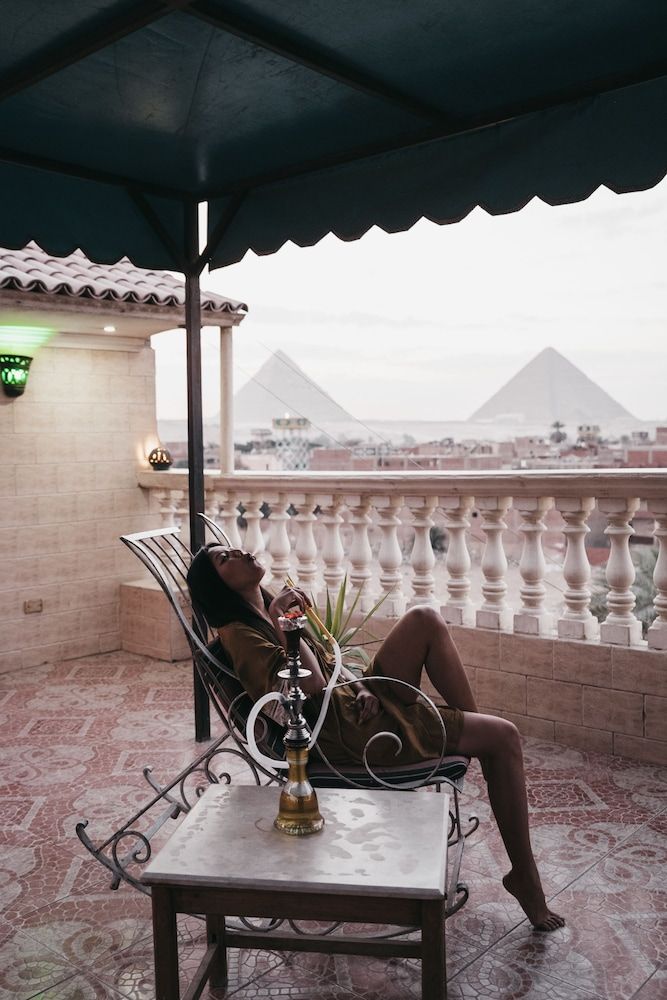 Pyramids Inn Motel Standard Single Room, 1 Large Twin Bed, Smoking 4