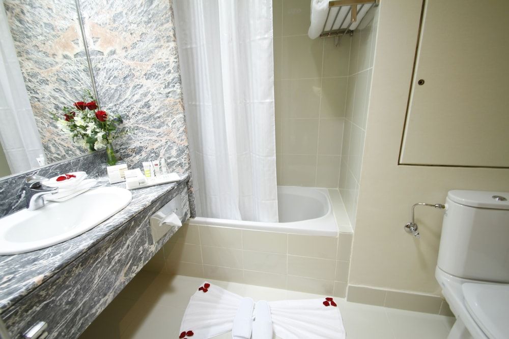 Novel Hotel City Center Standard Room 4