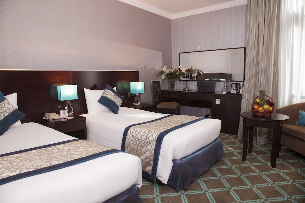 Novel Hotel City Center Deluxe Room 4