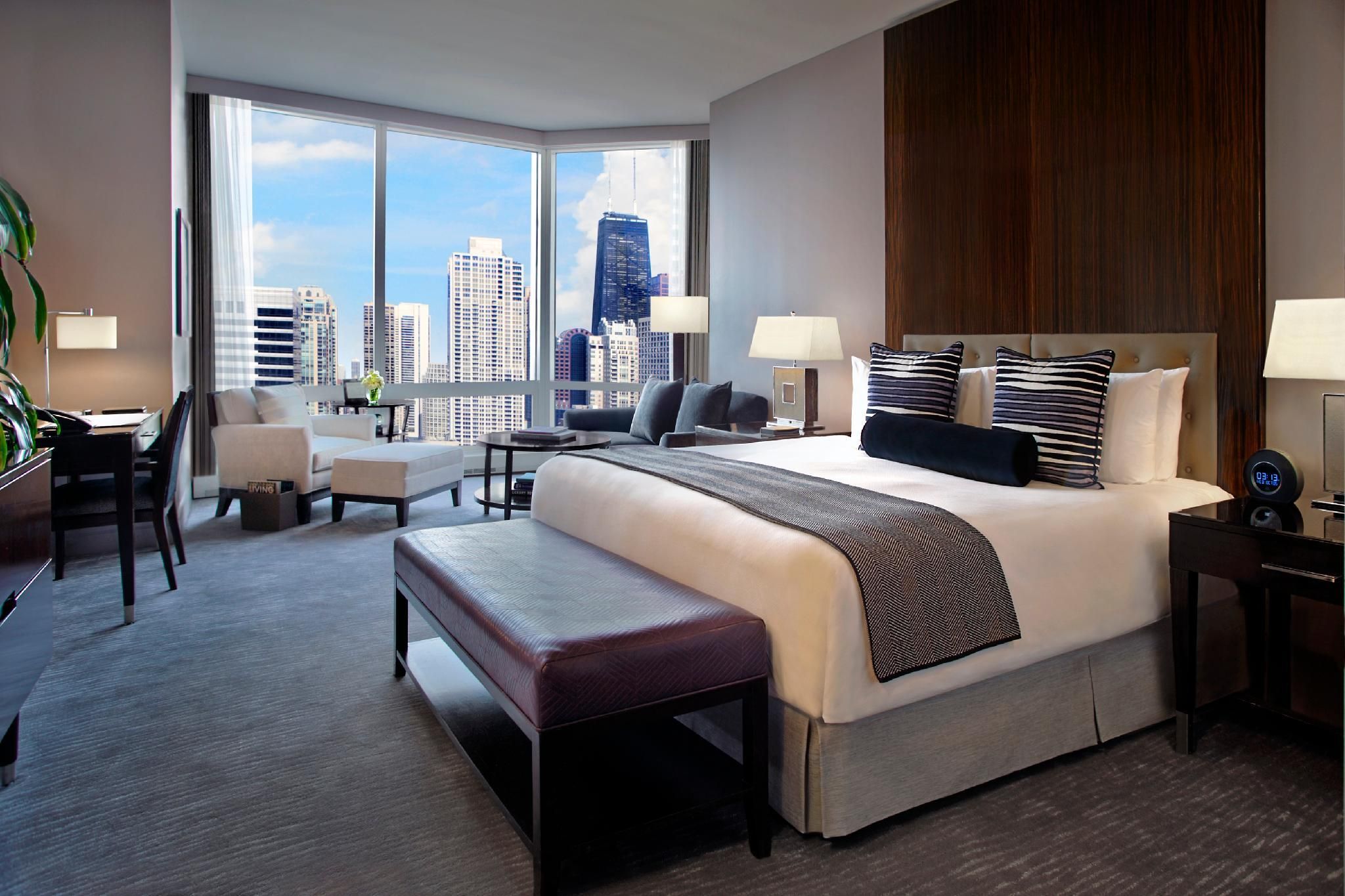 Deluxe City View with King Bed