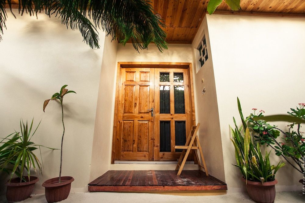 undefined Stingray Beach Inn 5