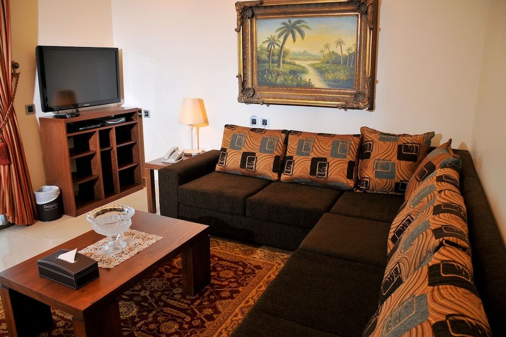 undefined Dolphin Royal Suites 3