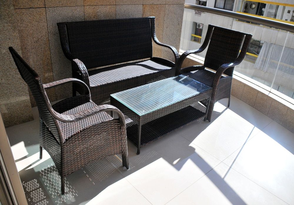 Dolphin Royal Suites One-Bedroom Suite (twin) with City View 8