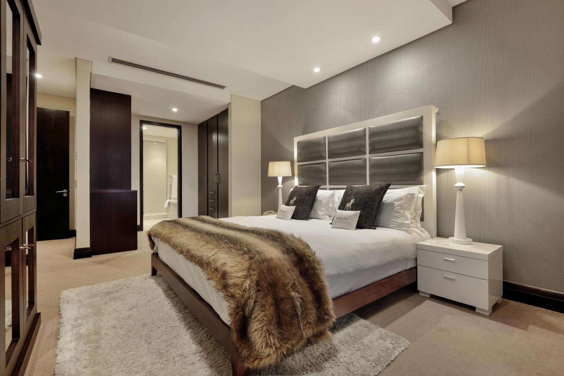 One-Bedroom Executive Suite 