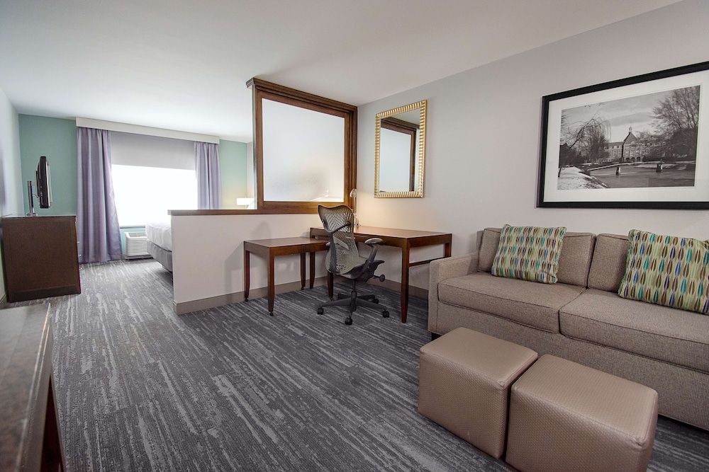 Junior Studio Suite