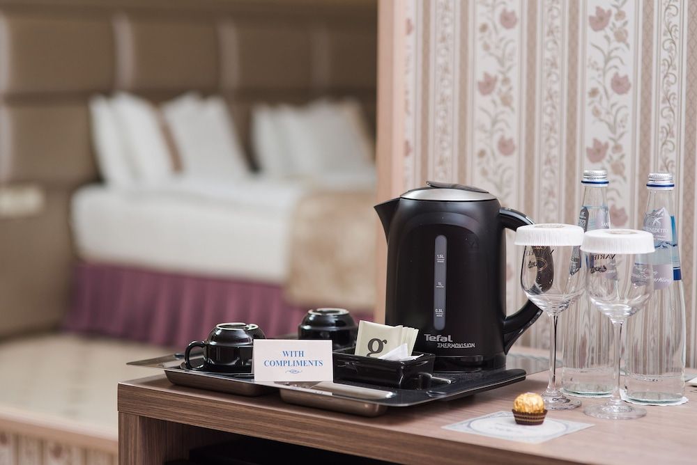 undefined Flowers Hotel 5