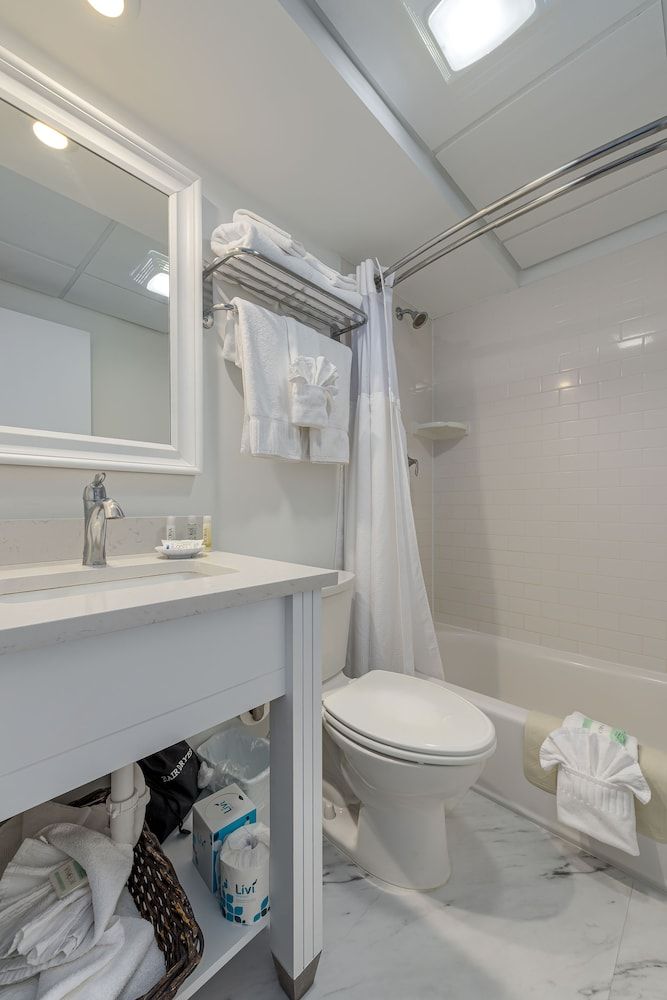 ICONA Diamond Beach Premium Poolside King Studio 6