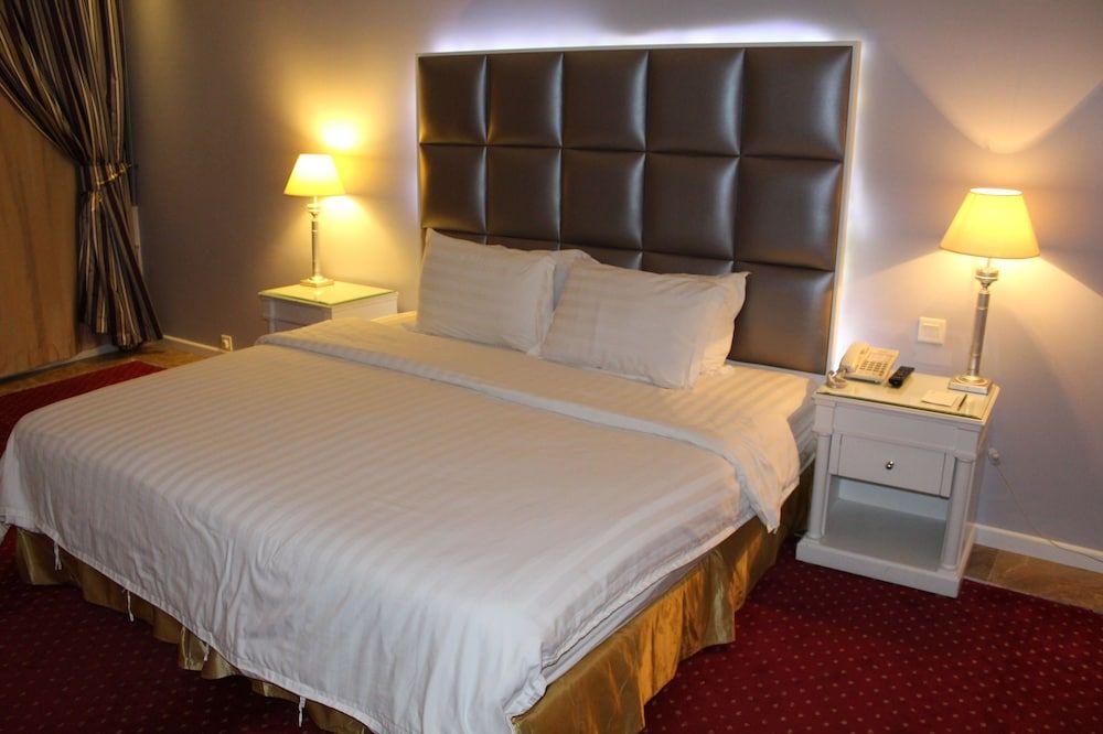 undefined Al Bustan Hotel 4