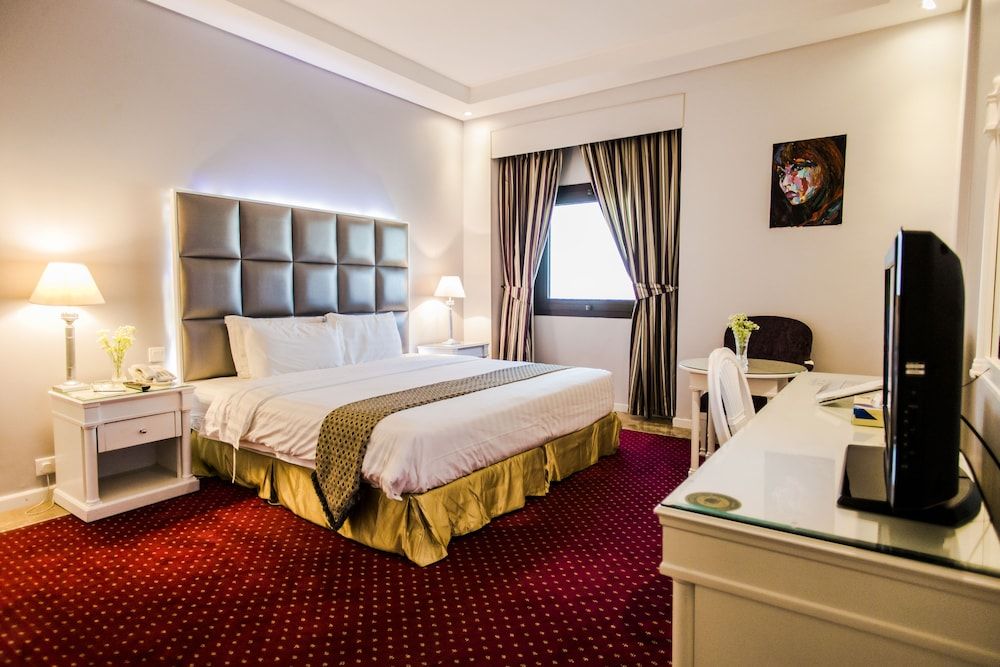 undefined Al Bustan Hotel 5