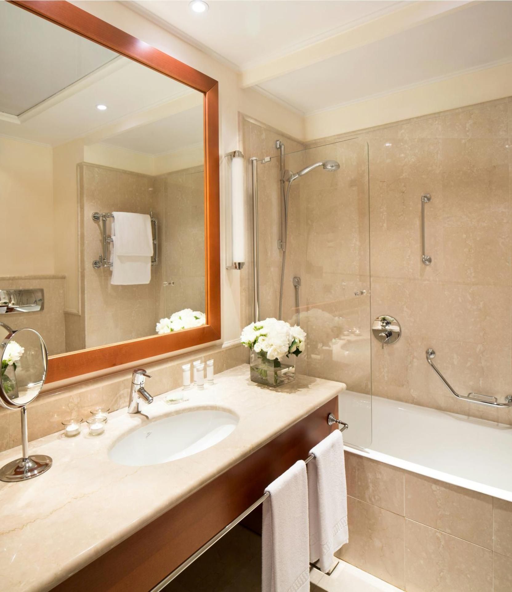 Starhotels Grand Milan  Deluxe Double or Twin Room 3