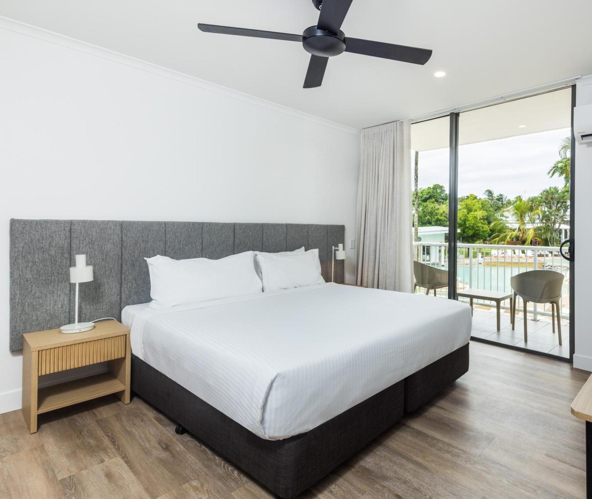 1 Bedroom Apartment Pool View Premier - No Housekeeping