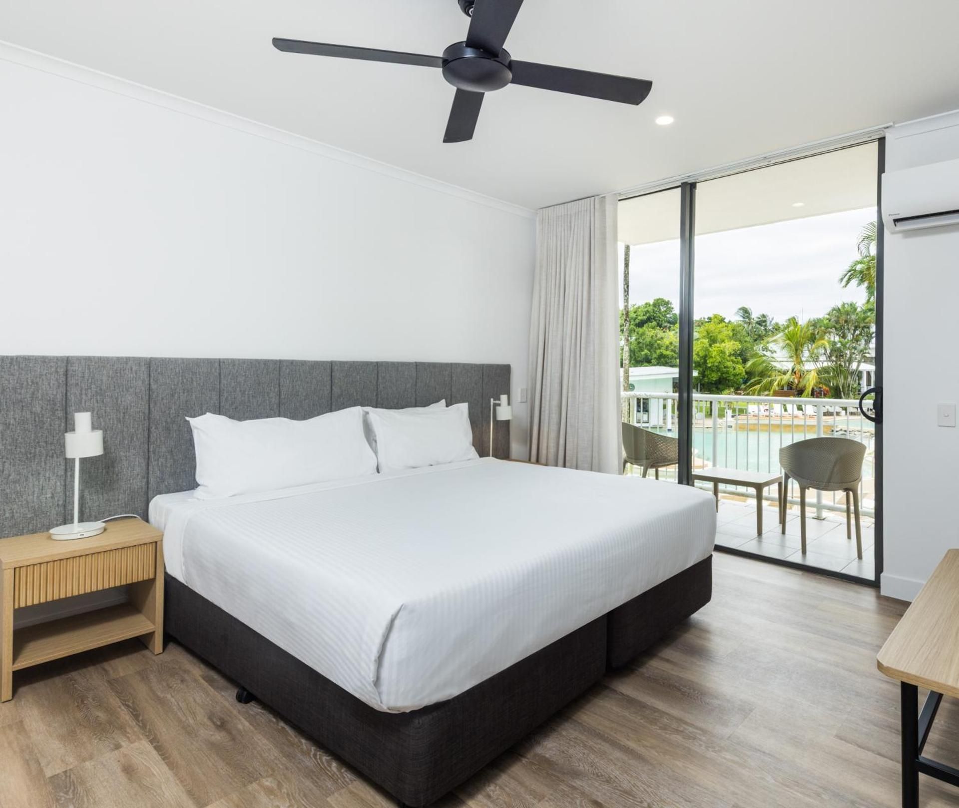 2 Bedroom Apartment Pool View Premier - No Housekeeping