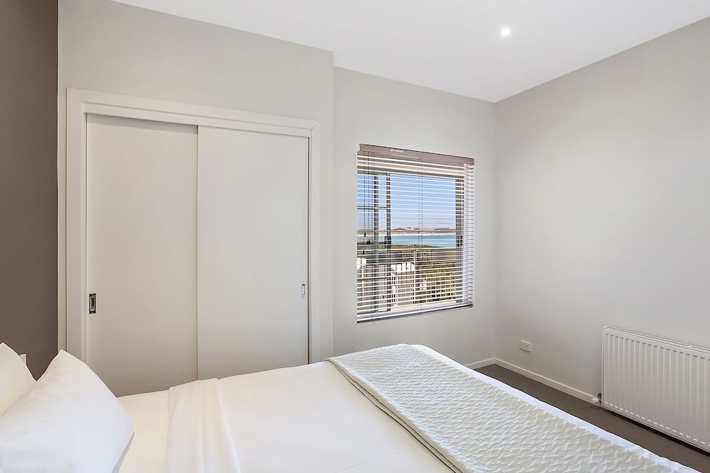 Deep Blue Hotel & Hot Springs Deluxe Two Bedroom Penthouse 3