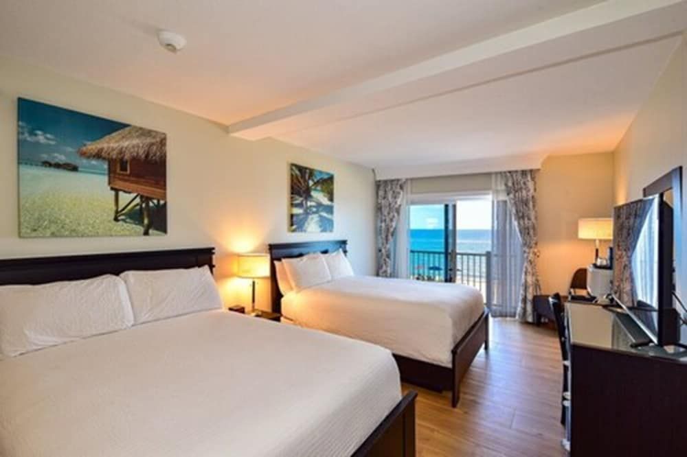 Sun Tower Hotel & Suites on the Beach Standard Double Room, 2 Queen Beds, Oceanfront 2