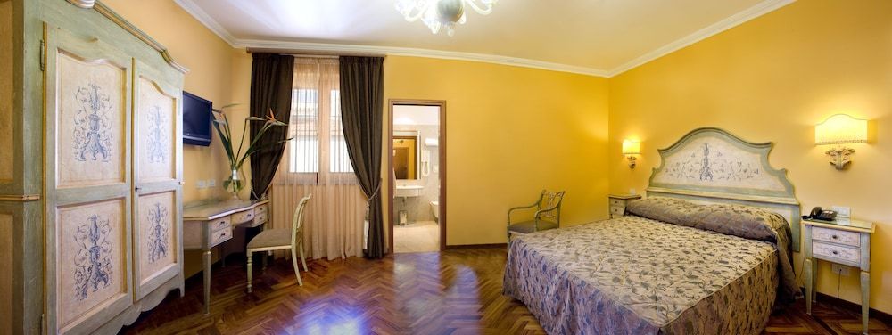 Classic Double Room