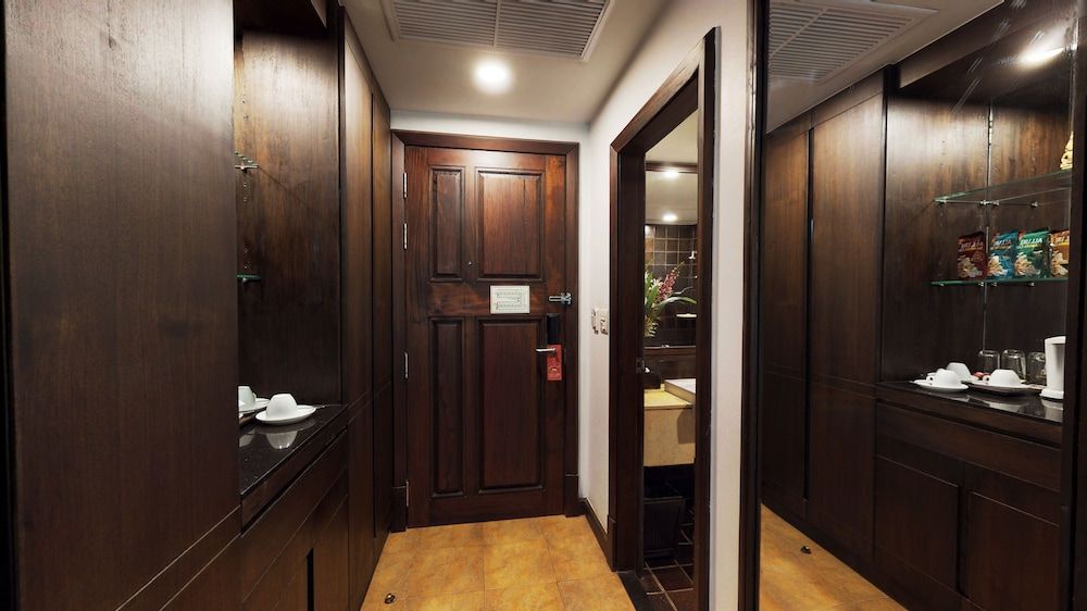 Tara Angkor Hotel Superior Triple Room 3