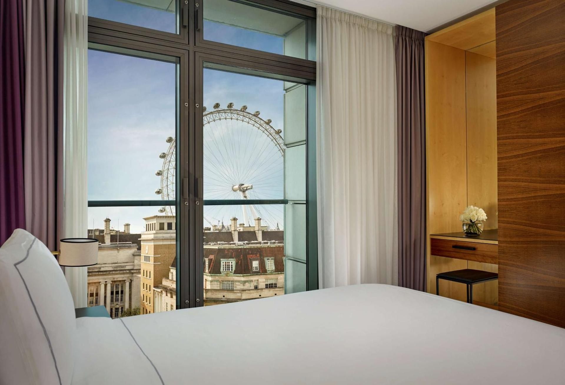 Executive Family Studio with London Eye View