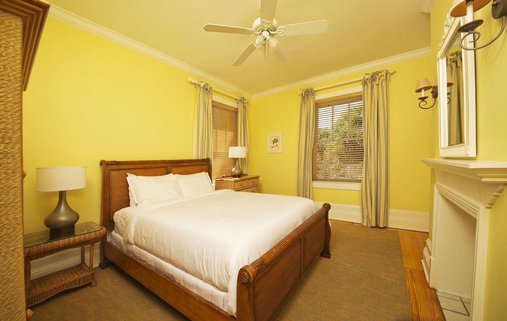 undefined Weatherstation Inn 2