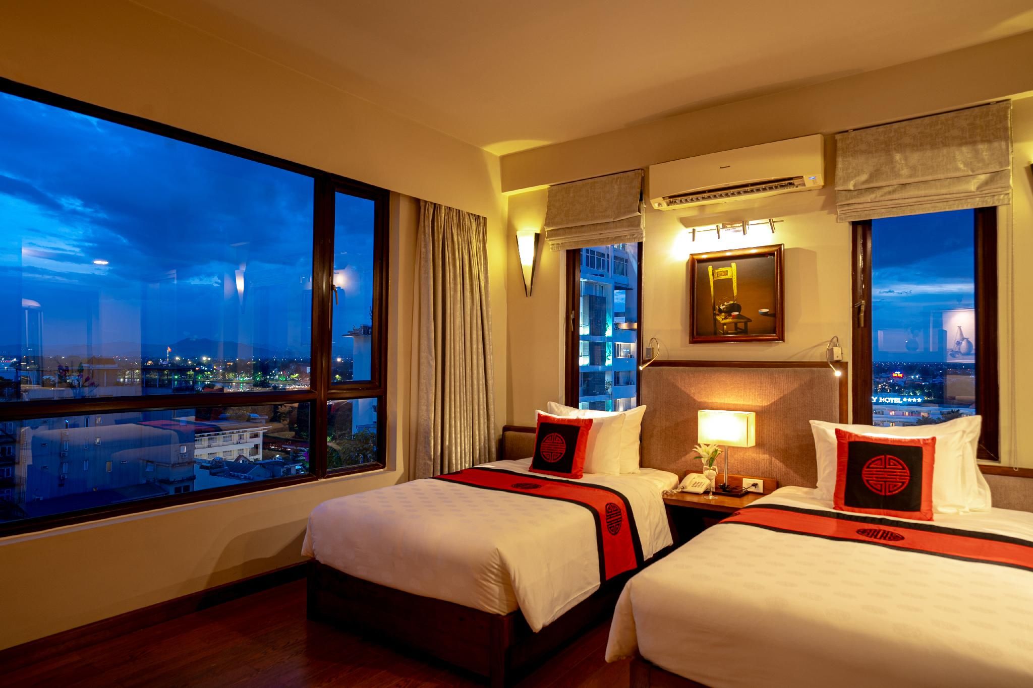 Executive Suite - City View
