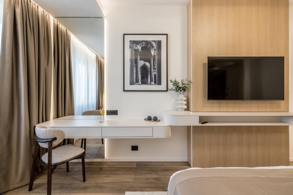 undefined Atrium Hotel