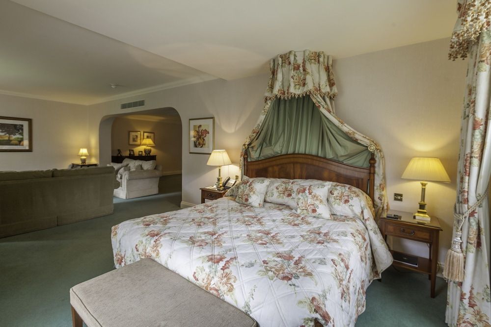 Suite (Parkland)