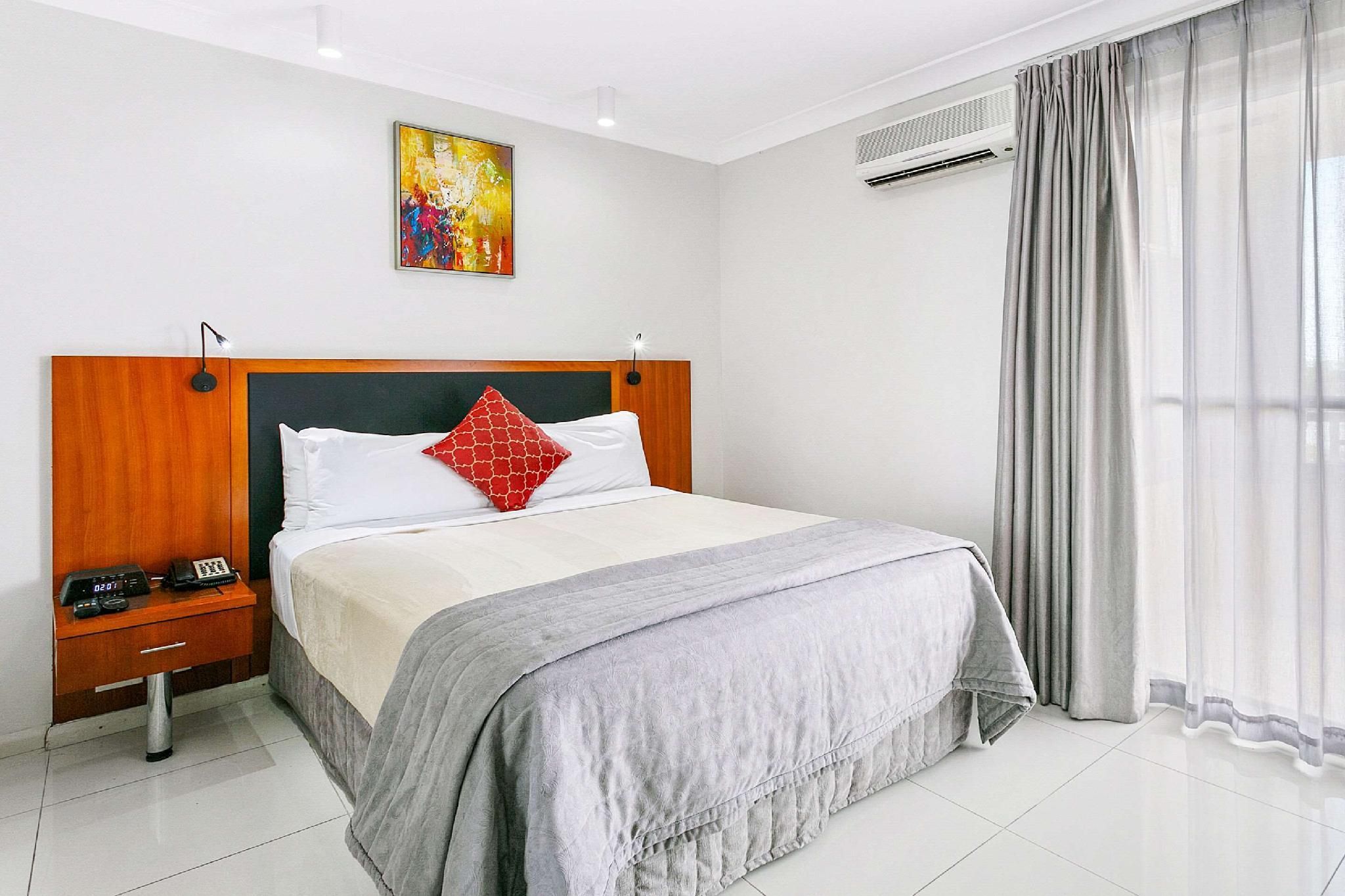 1 Queen Bed, Nonsmoking