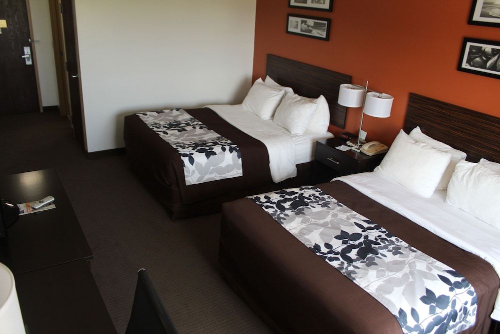 Standard Room, 2 Queen Beds, Non Smoking
