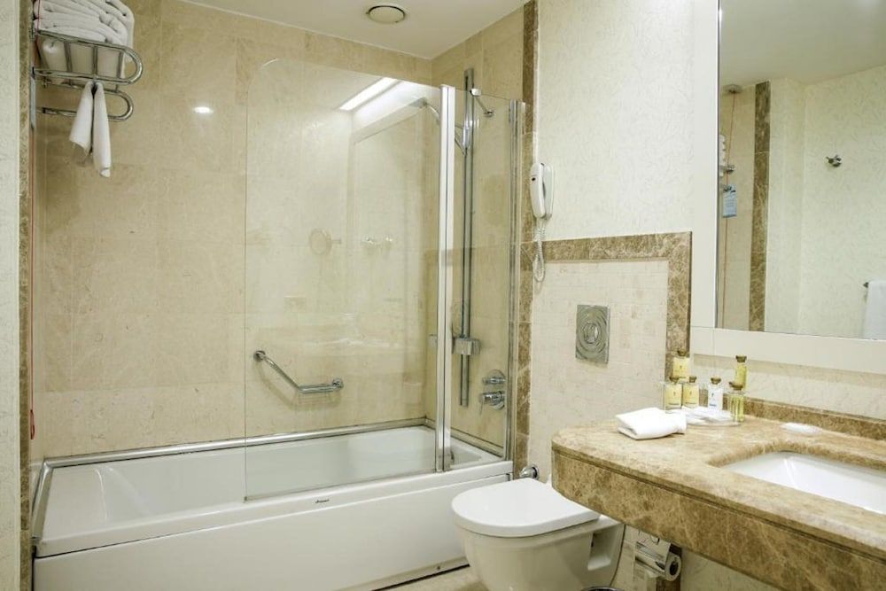 ByOtell Hotel Istanbul Quadruple Room 3