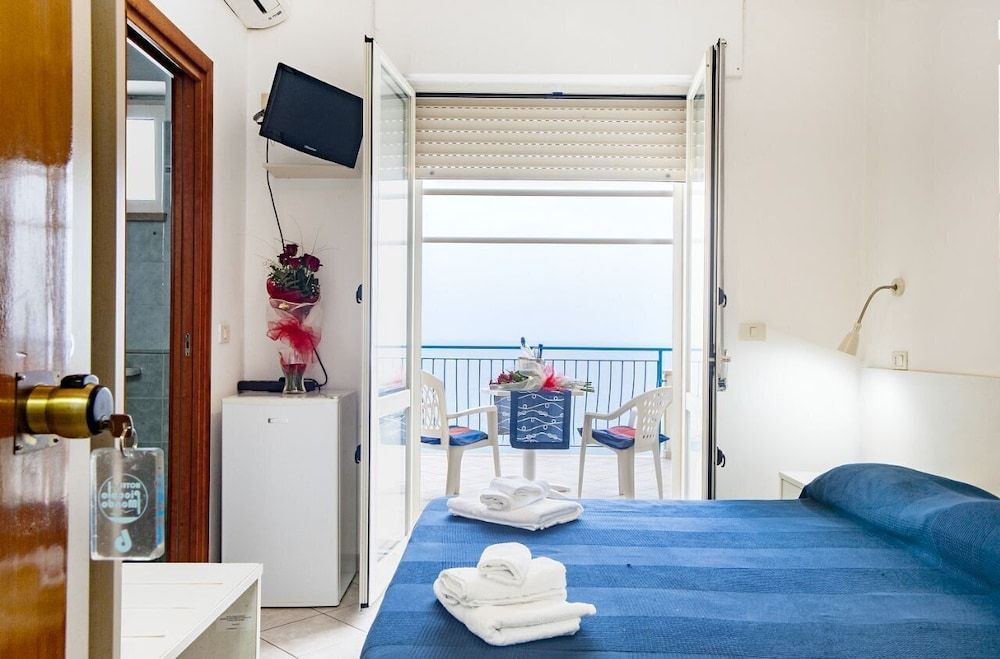 Hotel Piccolo Mondo Standard Double Room 4