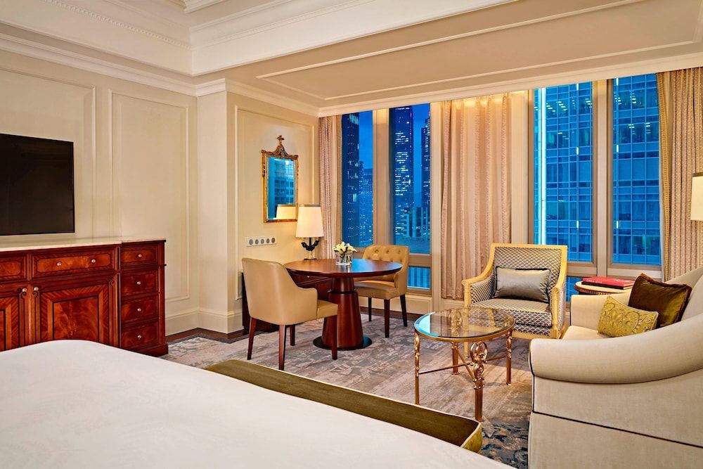 Deluxe Room, 1 King Bed