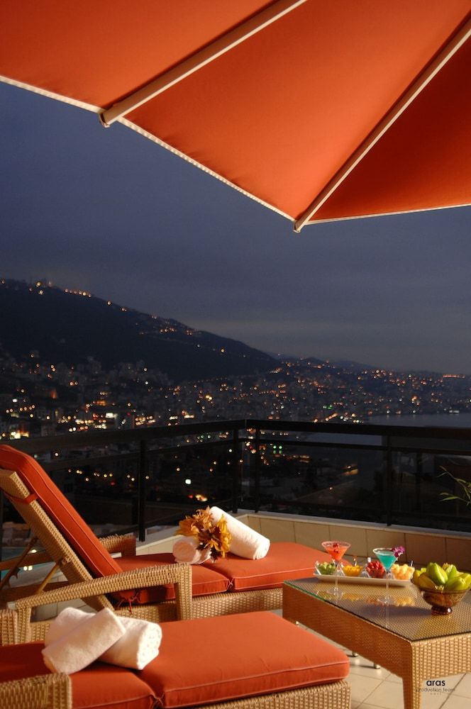 Regency Palace Hotel Suite Ambassador 2