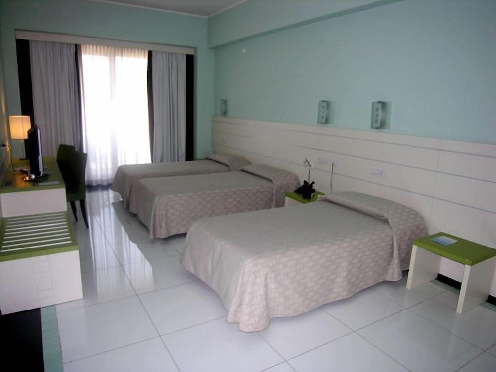 Superior Quadruple Room, Sea View