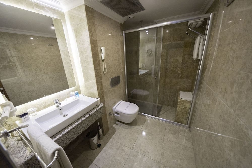 Elite Hotel Dragos Double or Twin Room 7