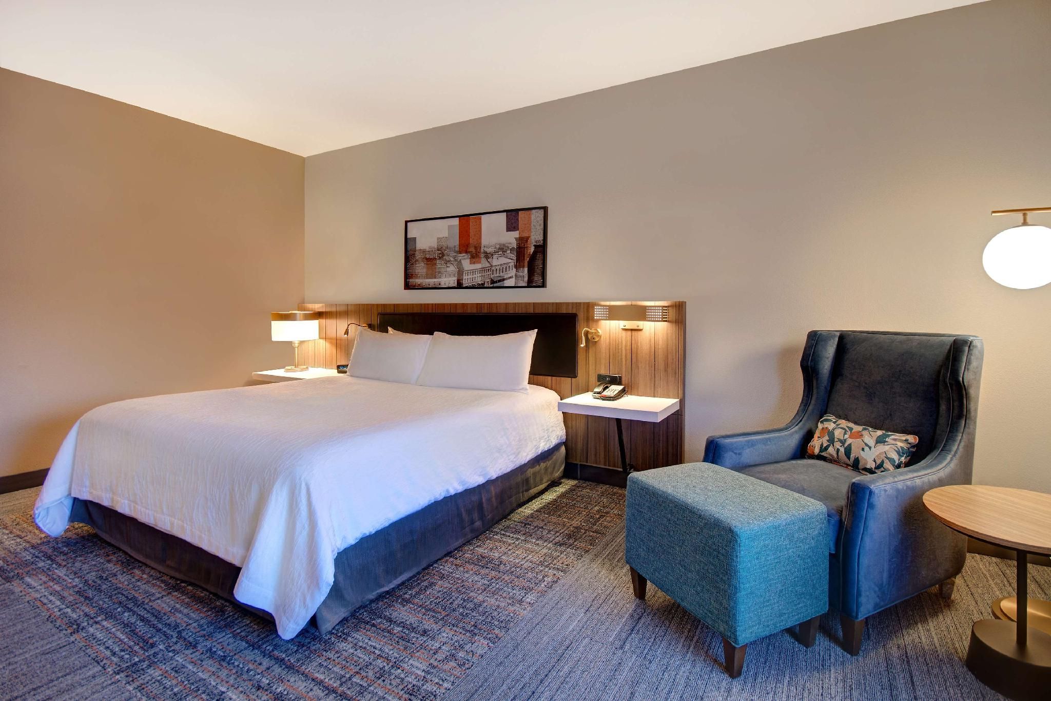 1 King Bed