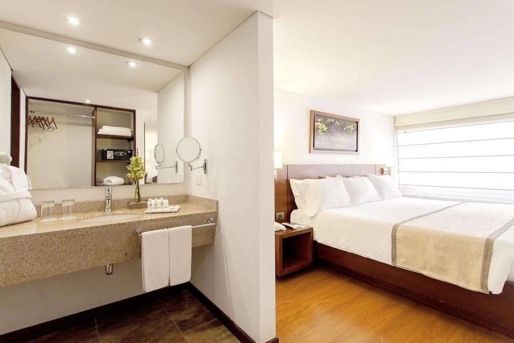 Radisson Bogota Metrotel Studio Suite, 1 King Bed, Non Smoking