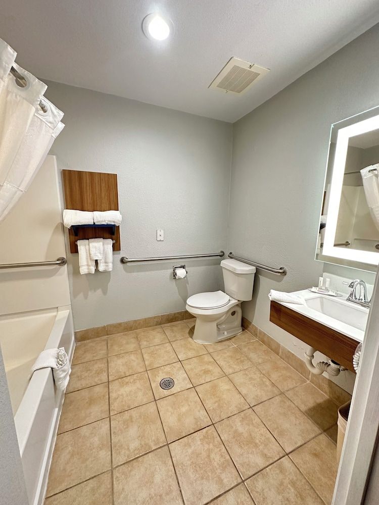 Studio Suite, 1 Queen Bed, Non Smoking