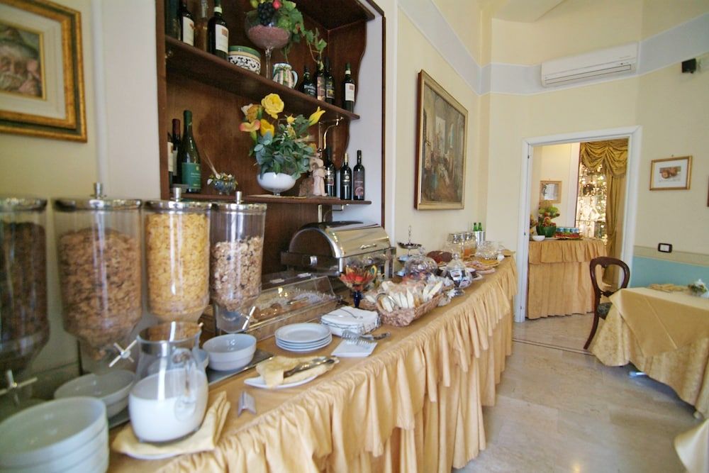 undefined Hotel Art Resort Galleria Umberto 8