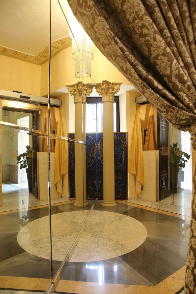 undefined Hotel Art Resort Galleria Umberto 3