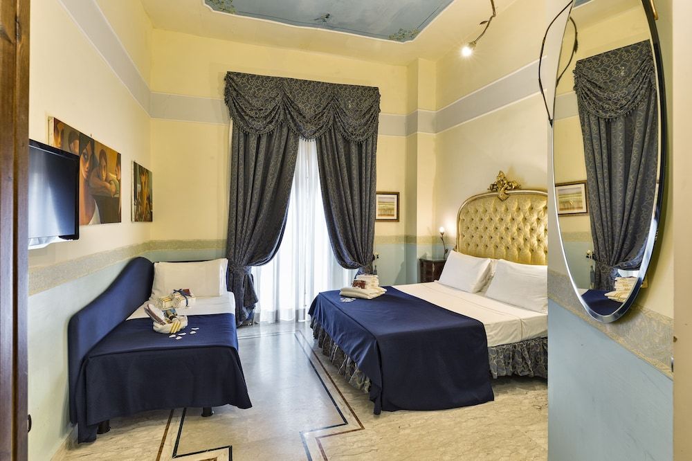 undefined Hotel Art Resort Galleria Umberto 2