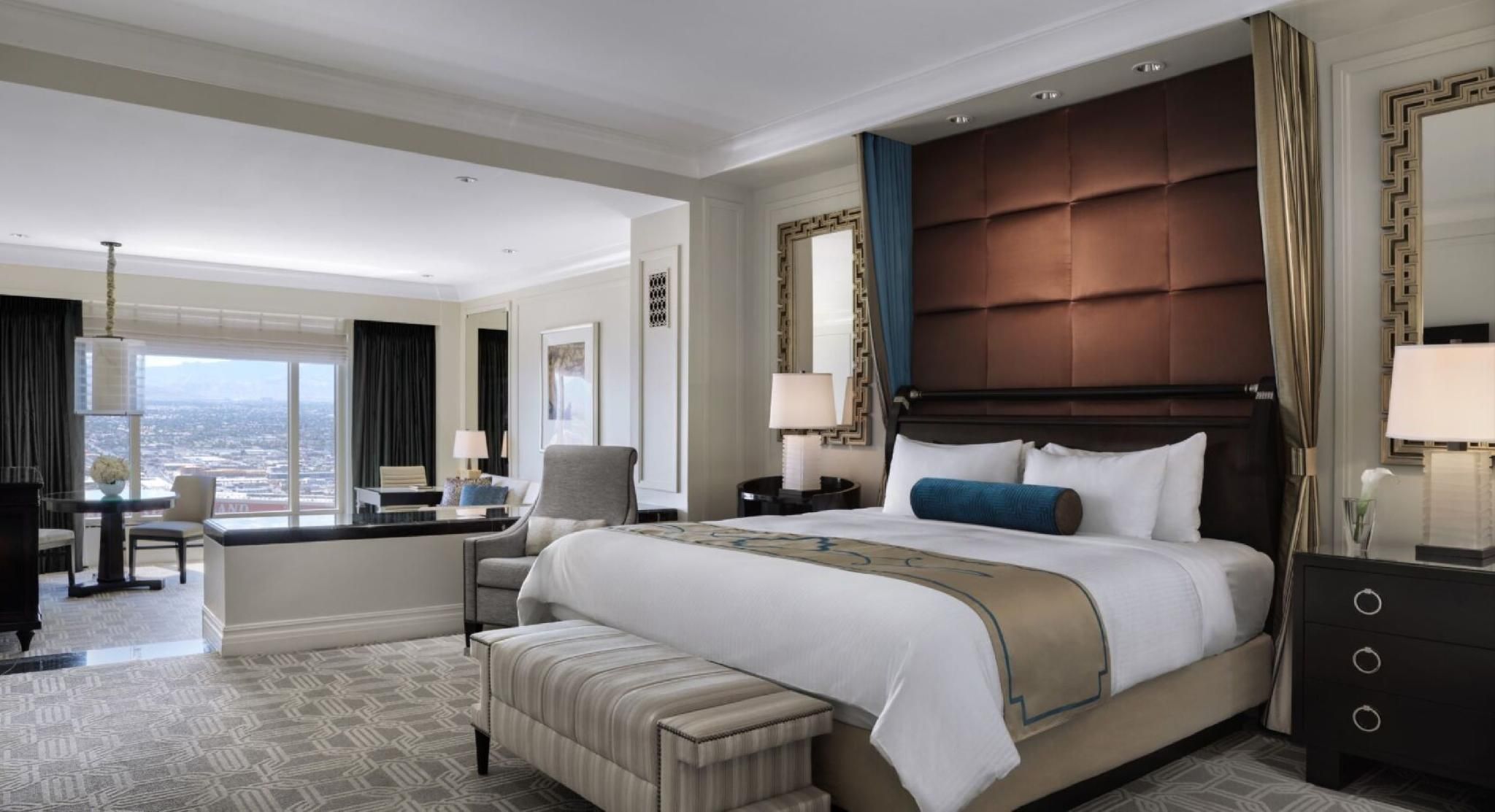 Luxury King Suite
