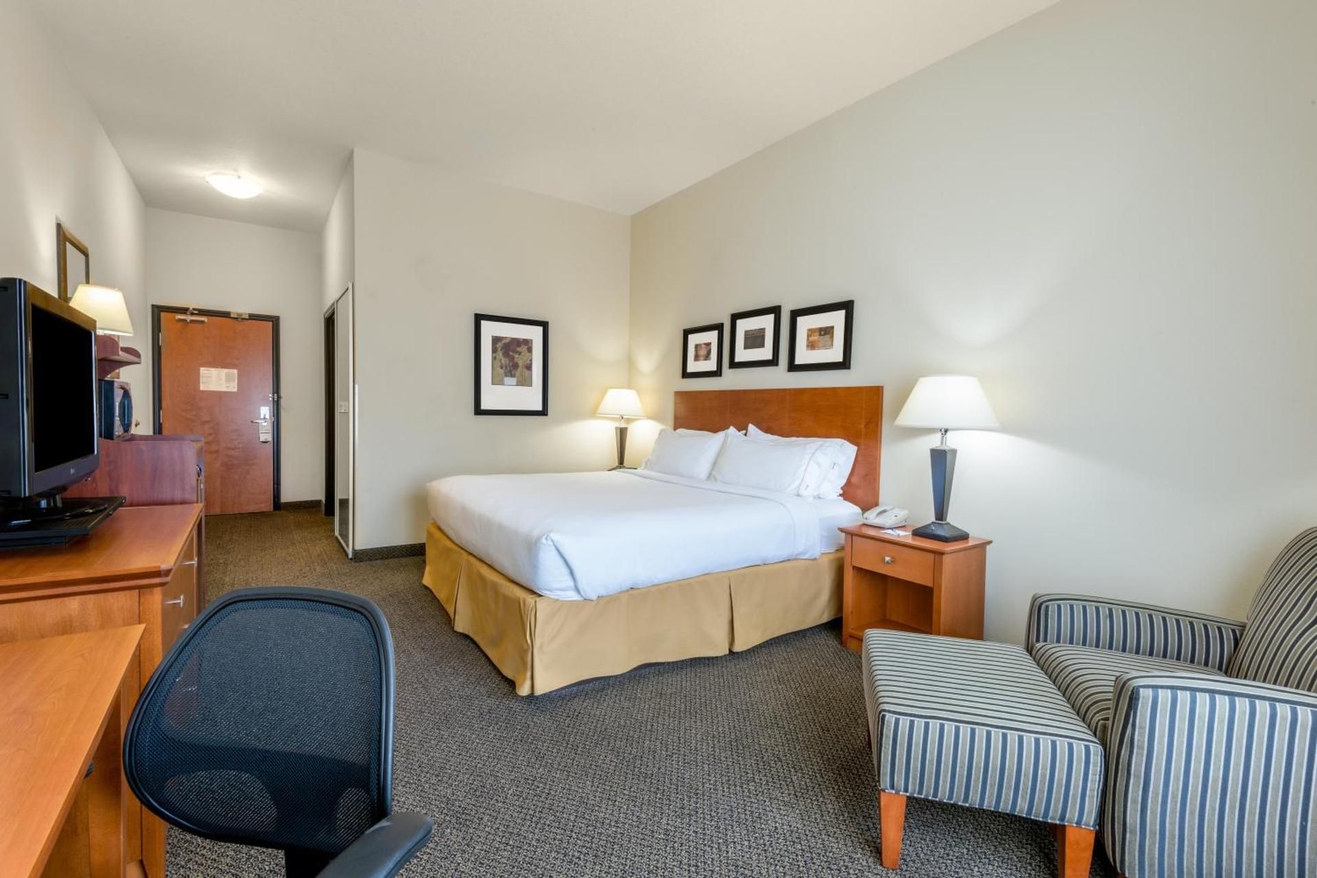 1 King Bed Standard