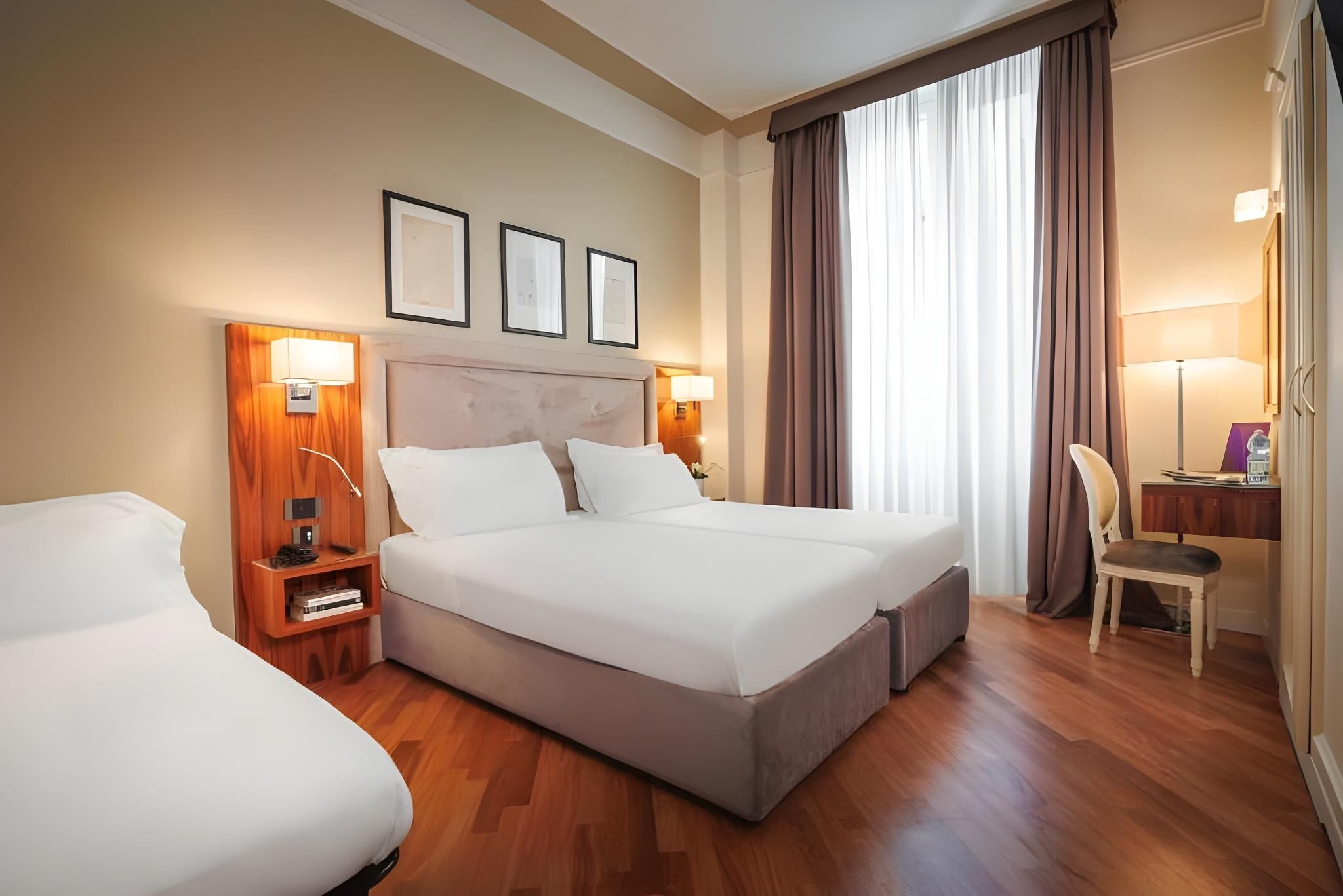 undefined Hotel Embassy 8