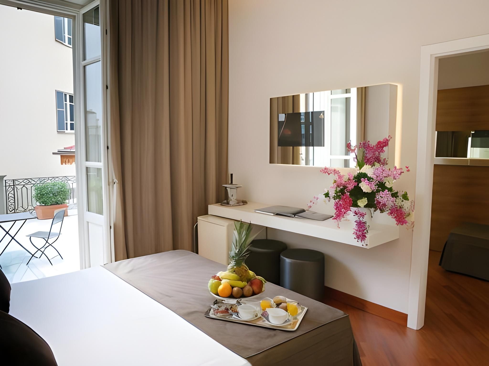 undefined Hotel Embassy 9